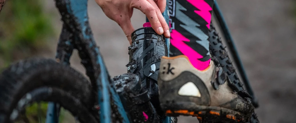 Muc-Off Elite Custom Fly Water Bottle 550ml 5 Muc-Off Elite Custom Fly Water Bottle 550ml – Image 5