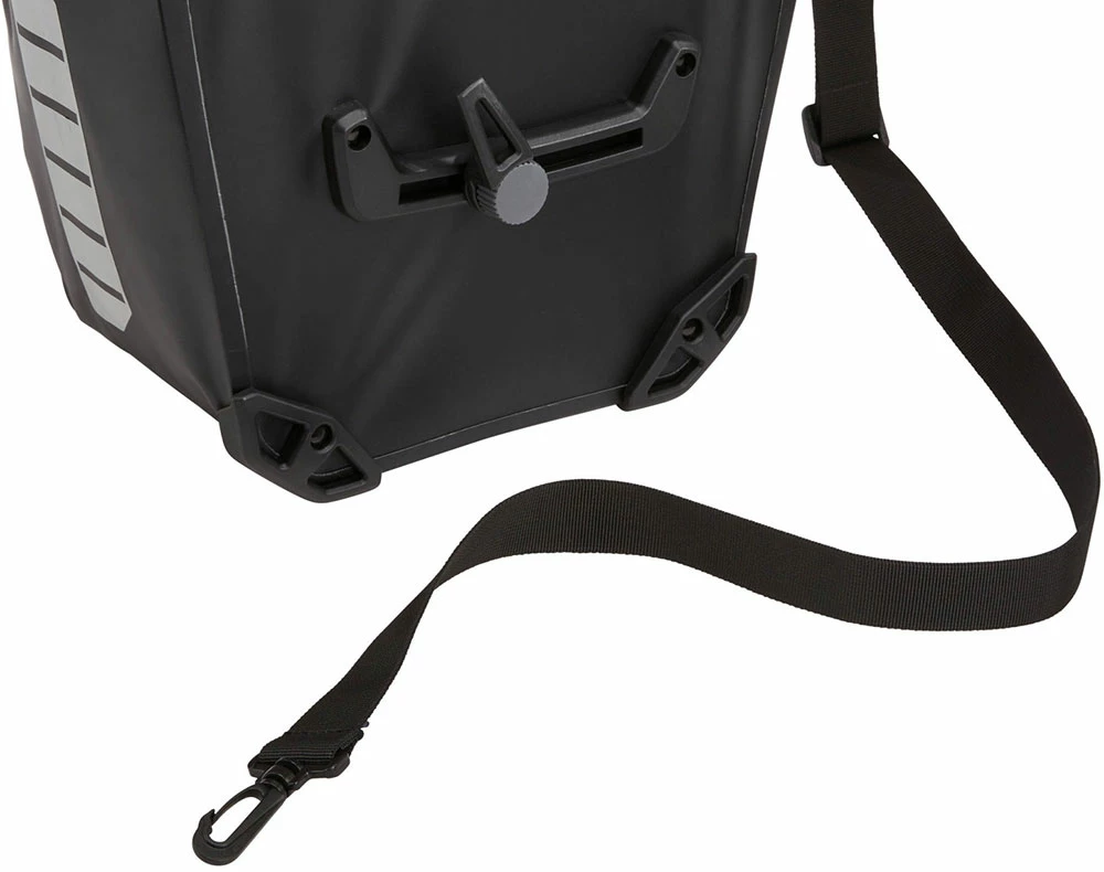 Thule Shield Pannier 25L - Sacoches Pour Vélo 6 Thule Shield Pannier 25L - Sacoches Pour Vélo – Image 6