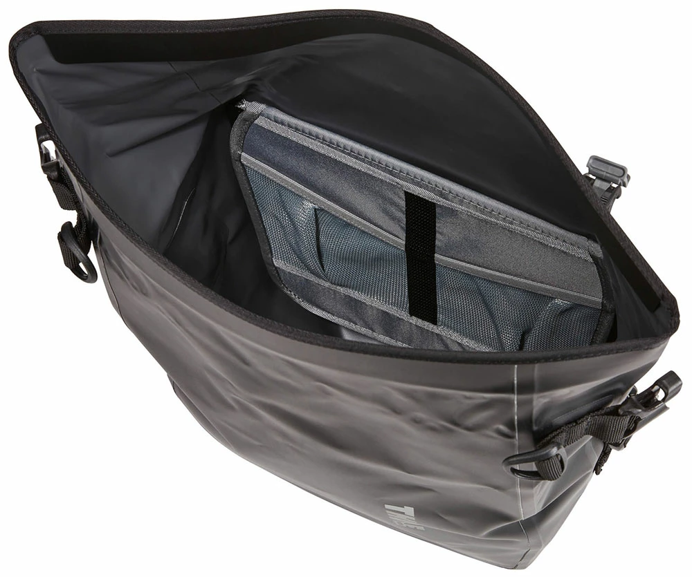 Thule Shield Pannier 13L - Sacoches Pour Vélo 6 Thule Shield Pannier 13L - Sacoches Pour Vélo – Image 6